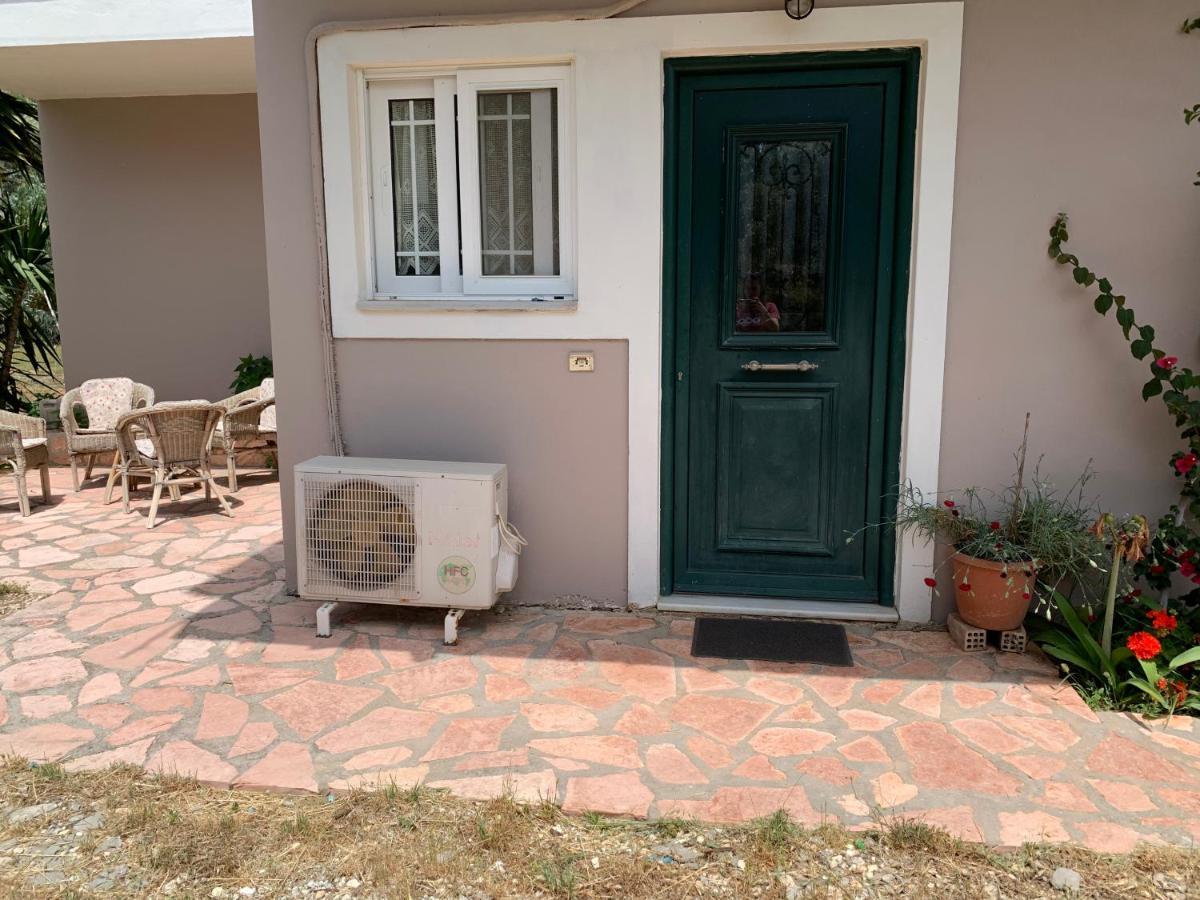 Niki'S Apartment Лефкада Экстерьер фото